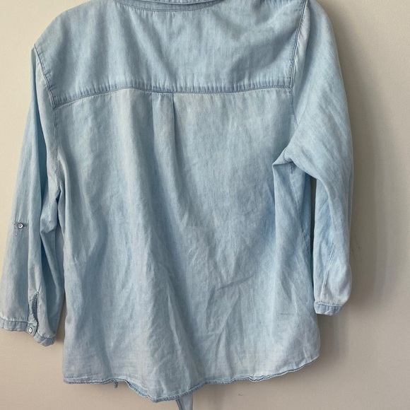 Light Blue Button-Up Shirt - Picture 2 of 4